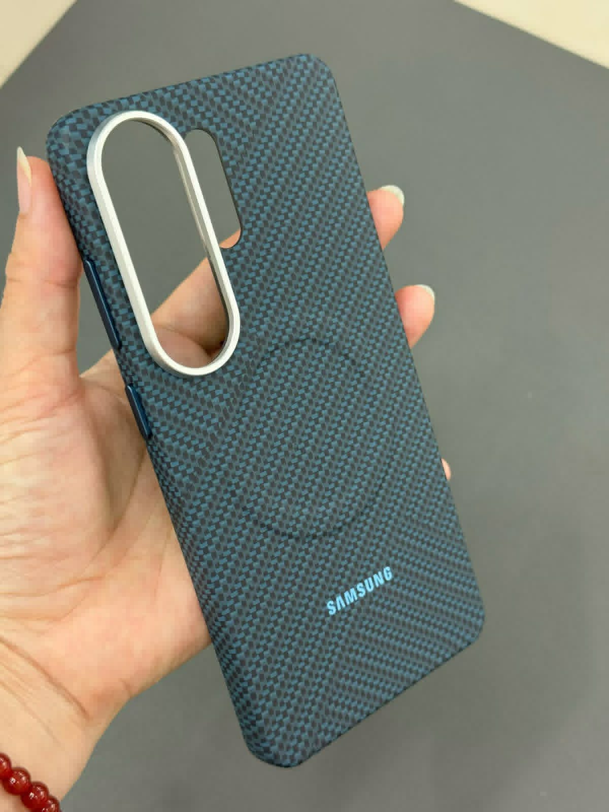 Galaxy S26 Ultra Carbon Magnet Case | Thin Carbon-Synthetic Fiber Cover & Magsafe Compatible - Image 4